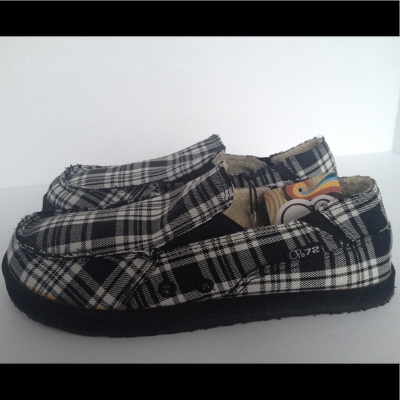 NWT-  Men's Ocean Pacific Plaid Slipper Shoes - Picture 3 of 5